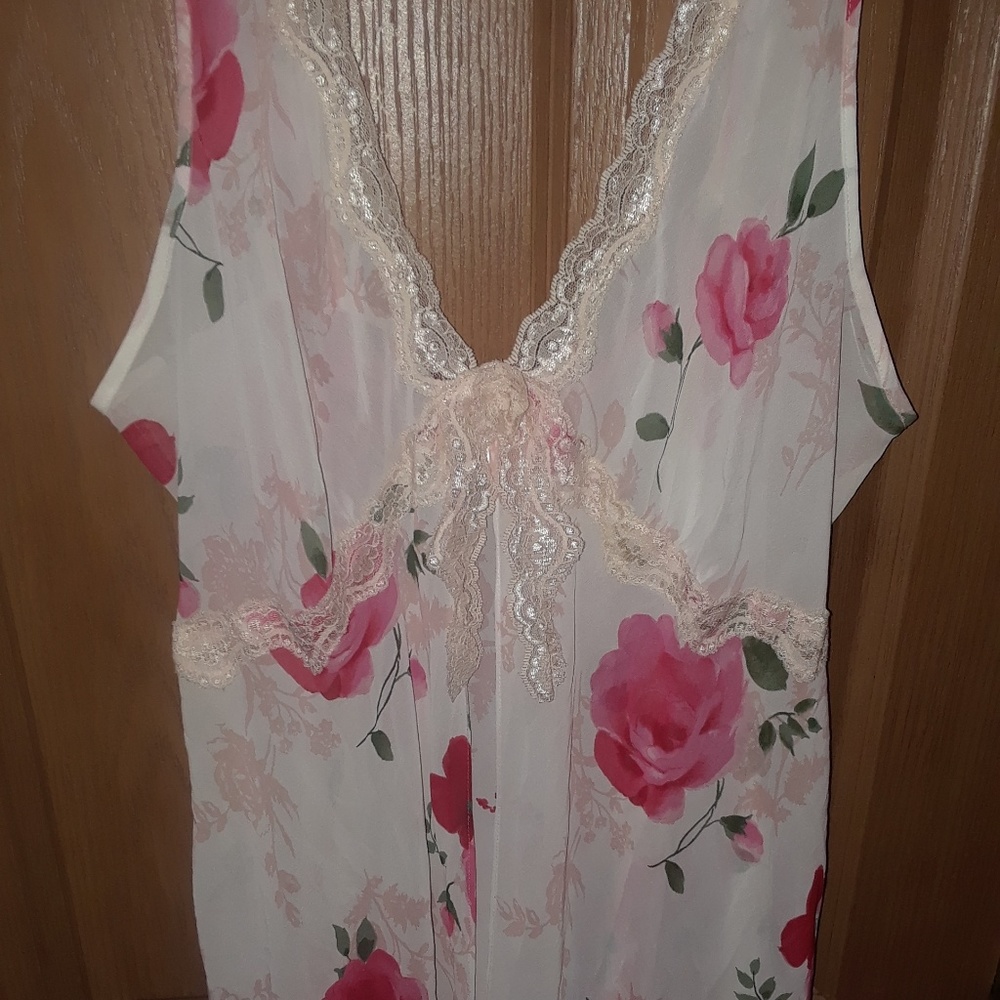 Floral printed nighty